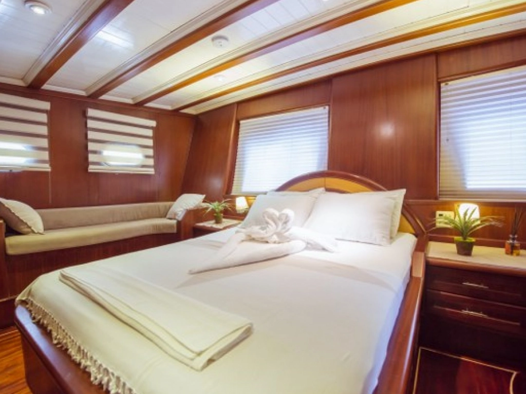 Private Yacht Charter